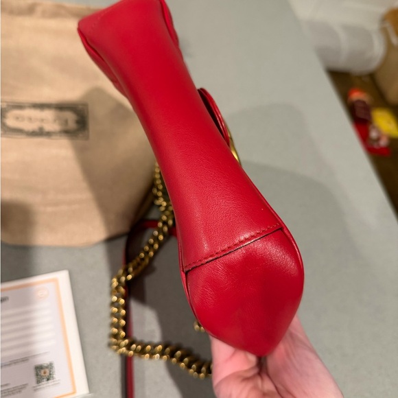 Gucci Marmont Red Shoulder Bag - Picture 9 of 16